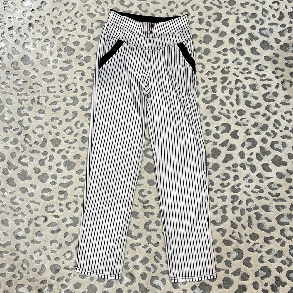 Black and white pin striped stretchy cropped trouser pant